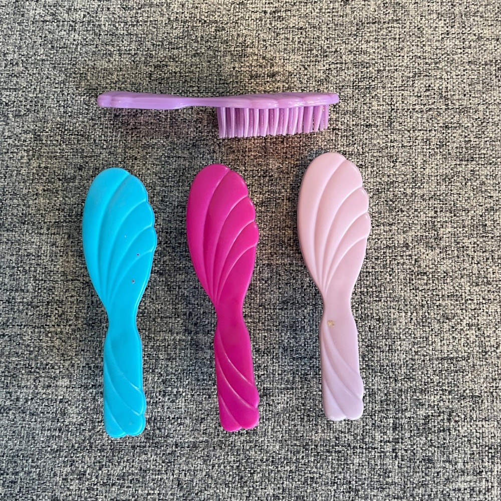 Barbie Doll Vintage Shell Hair Brush 1990's Brushes Mixed Colors Lot of 4